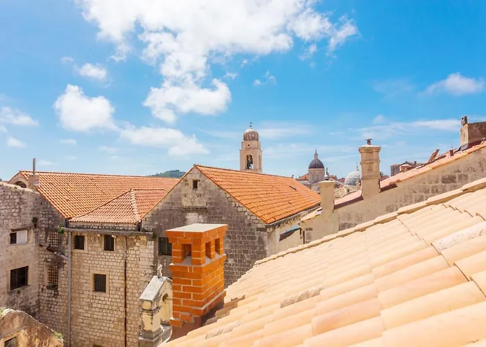 Summer Dream Old City Apartment